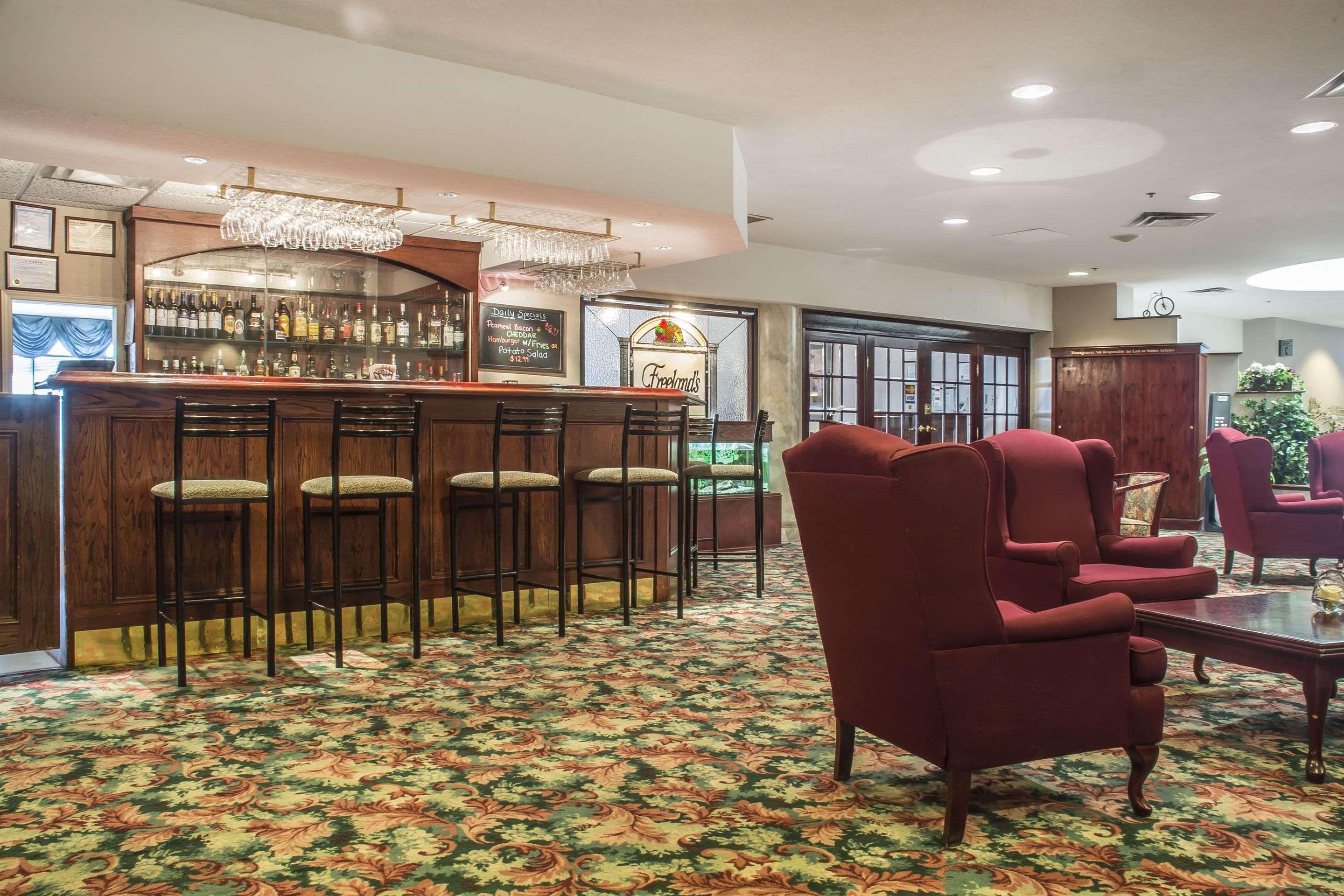 Clarion Hotel & Conference Centre Fort Erie Exterior photo