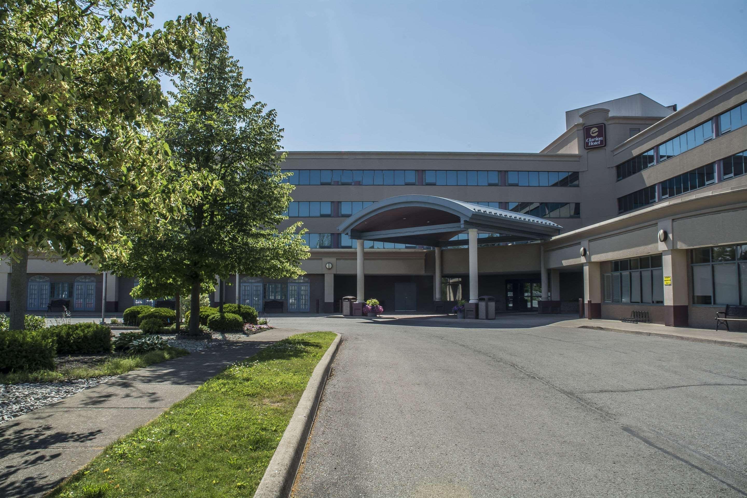 Clarion Hotel & Conference Centre Fort Erie Exterior photo
