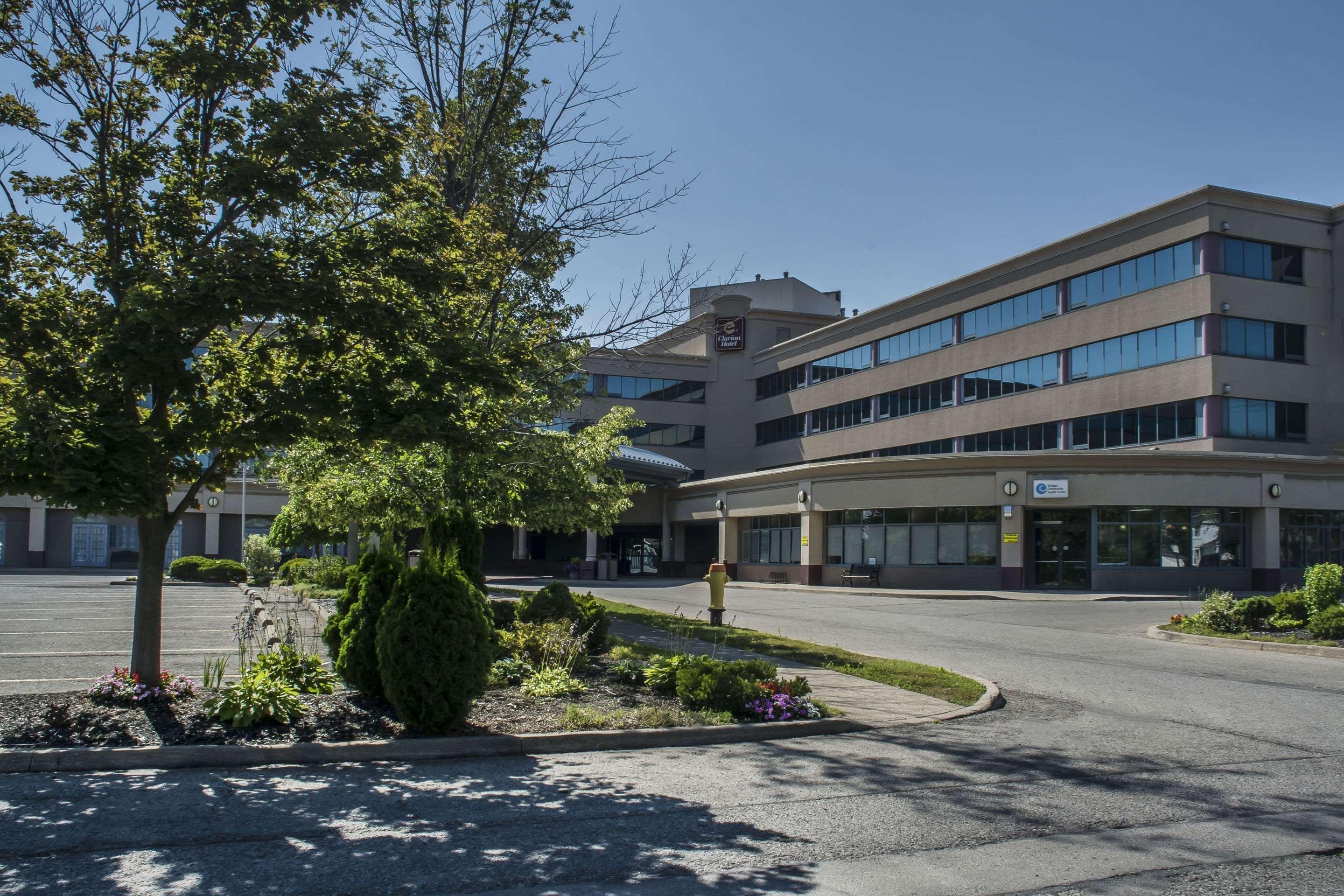 Clarion Hotel & Conference Centre Fort Erie Exterior photo