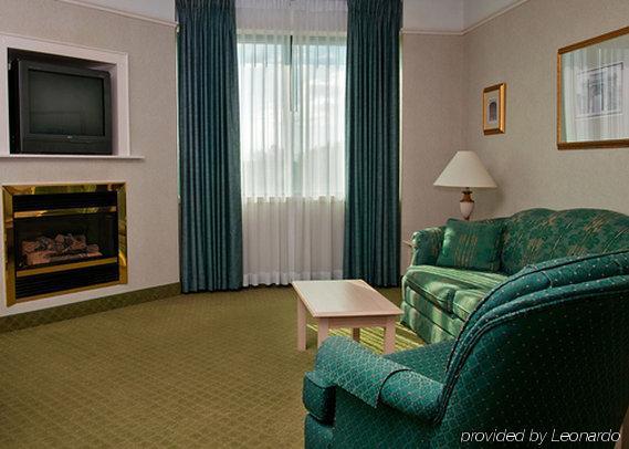 Clarion Hotel & Conference Centre Fort Erie Room photo